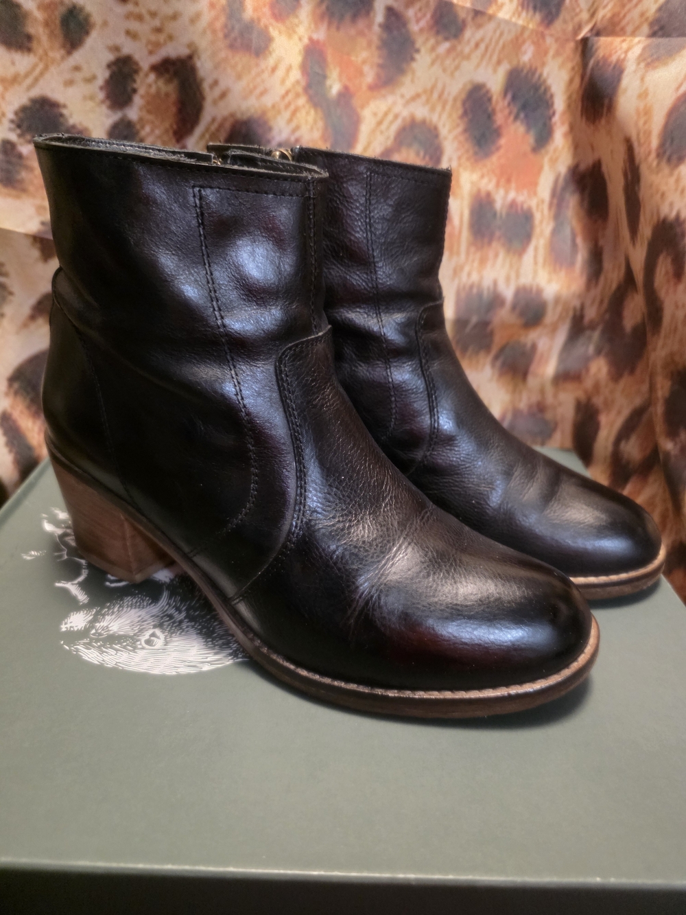 Roots Black Leather Made In Italy Ankle Booties with Stacked Heel- Size 7.5/37.5
